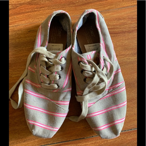 Toms Shoes - ❤️Toms